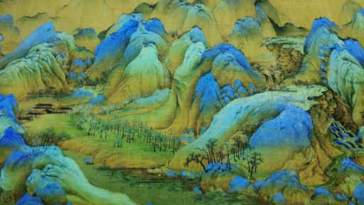 在前景中，一幅充满活力的蓝色和黄色画作显示在墙上。这件艺术品以其复杂的笔触和鲜艳的色彩精美地捕捉了自然景观的精髓。在图像的中心，一幅更大画展示了一座高耸的山峰，风景如画的瀑布从岩石表面倾泻而下。背景展示了宁静的蓝天，进一步突出了画作的宁静。在这幅艺术品旁边，一幅亚洲风格的画作以连绵起伏山脉和郁郁葱葱的绿树为特色。错综复杂的细节和细腻的笔触捕捉了传统亚洲景观艺术的精髓。在图像的底部，一幅画描绘了一个被树木环绕的宁静蓝色湖泊。这件艺术品的宁静氛围唤起了一种平静和放松的感觉。